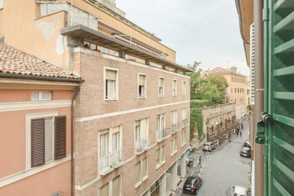 Apartment, 2 Bedrooms | Street view