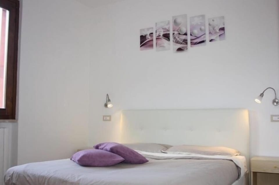 Classic Double Room, Lake View | Premium bedding, pillowtop beds, minibar, free WiFi