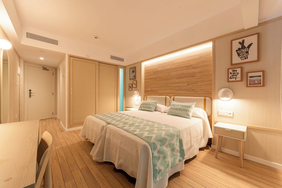 Standard Double Room Single Use, Terrace | Desk, blackout drapes, soundproofing, free WiFi
