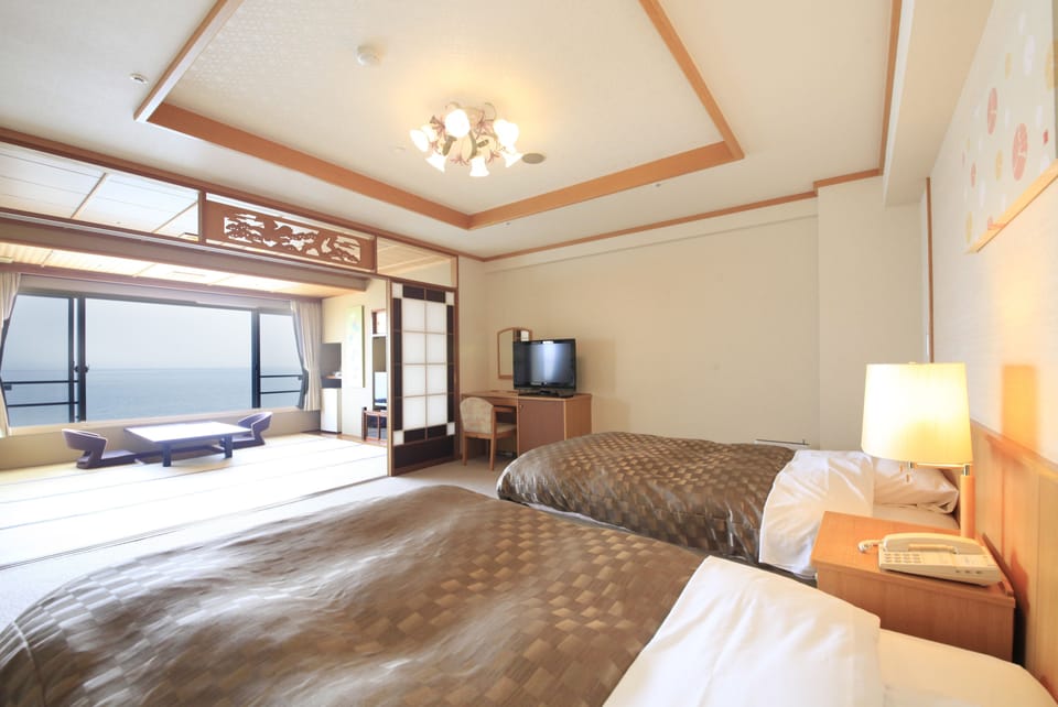 In-room safe, desk, free WiFi, bed sheets