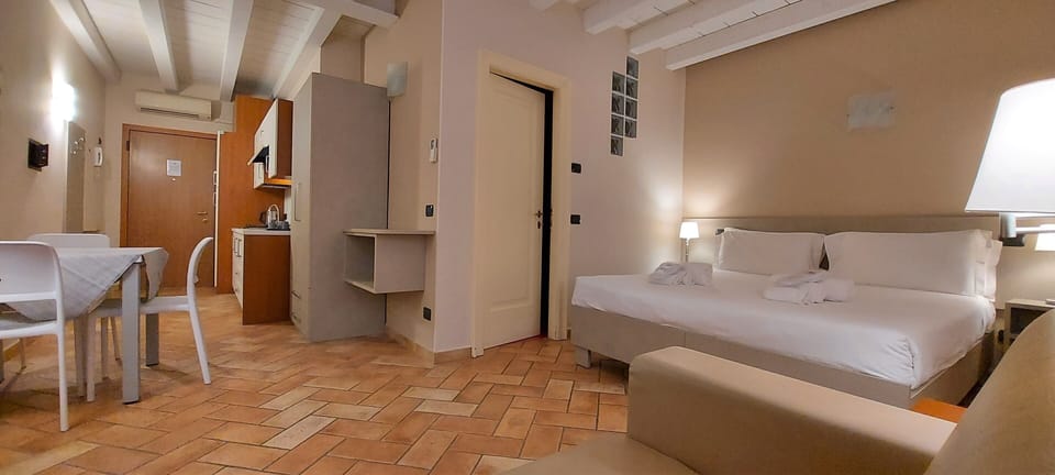 Basic Studio, Jetted Tub (con Parco Termale - 2 pax) | Premium bedding, in-room safe, desk, free WiFi
