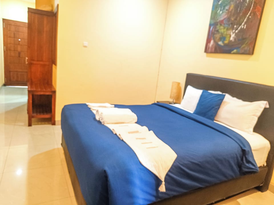 Superior Double or Twin Room | Minibar, in-room safe, desk, laptop workspace