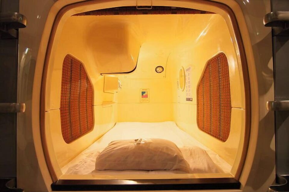 In-room safe, WiFi (free), bed sheets