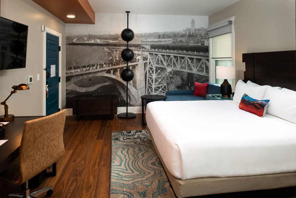 Pillowtop beds, desk, laptop workspace, blackout drapes