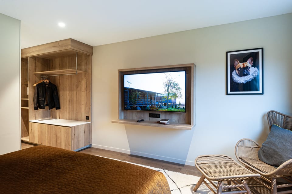 Minibar, in-room safe, desk, laptop workspace