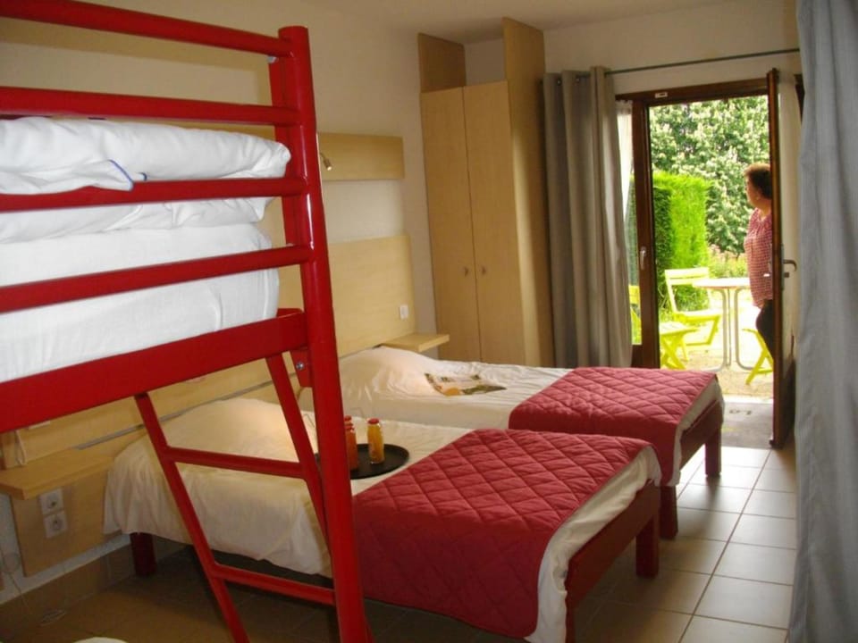 Quadruple Room | Individually decorated, individually furnished, blackout drapes