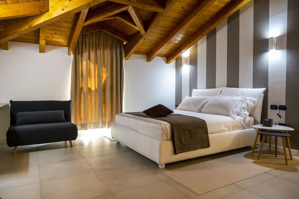 Luxury Room (Shiva) | Frette Italian sheets, premium bedding, minibar, in-room safe