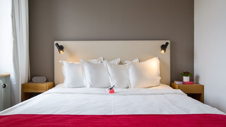 Standard Double Room | In-room safe, desk, laptop workspace, blackout drapes