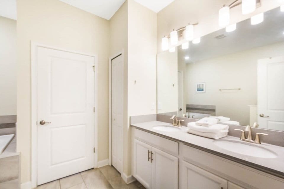 1669MVD Amazing Champions Gate 8 Bedroom 5 Bed Villa by RedAwning Villa in Osceola County