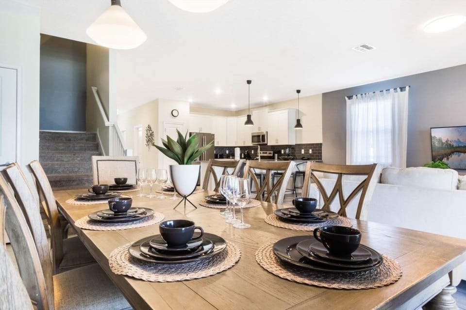 Villa, Multiple Bedrooms | Dining