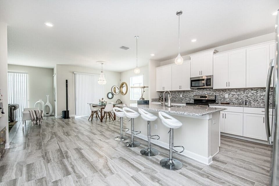 Villa, 6 Bedrooms | Private kitchen