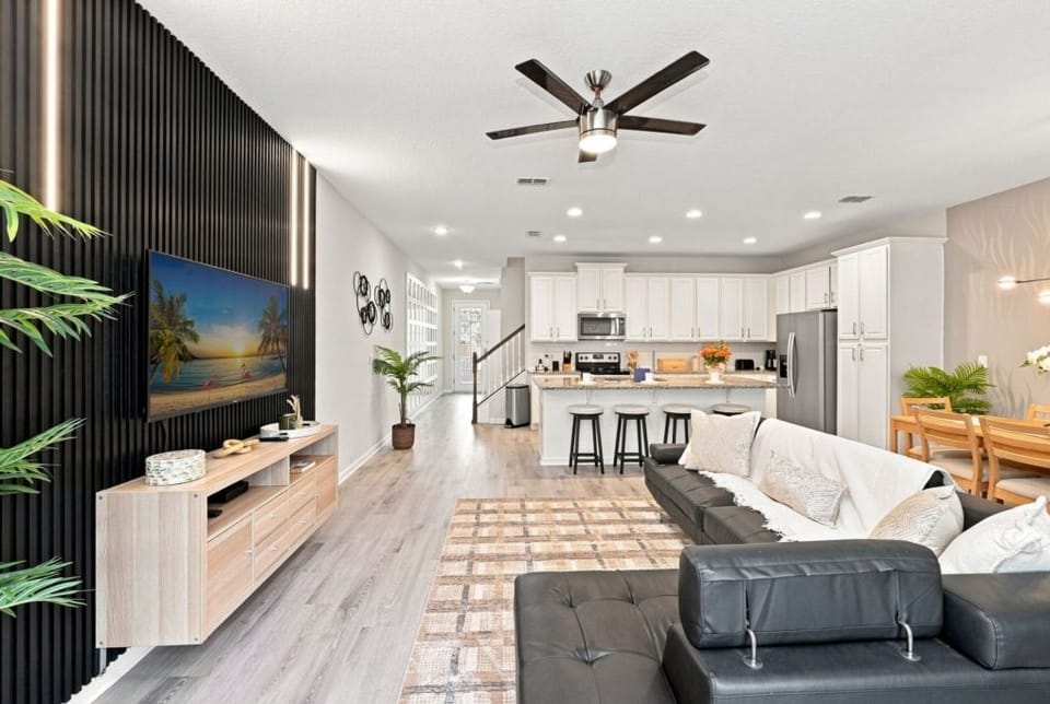 Townhome, 5 Bedrooms | Living area | 30-inch TV with cable channels