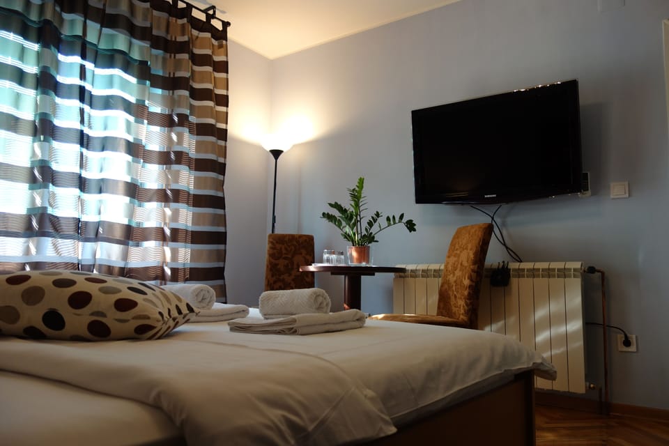 Superior Double Room (1) | Individually decorated, individually furnished, desk, soundproofing
