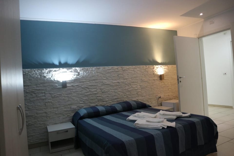 Memory foam beds, in-room safe, blackout drapes, soundproofing