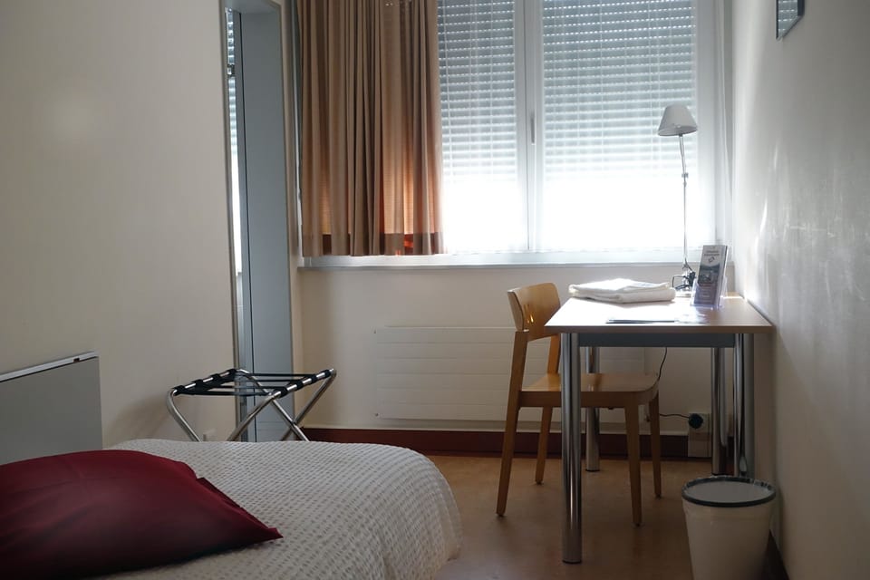Single Room | Individually furnished, desk, free WiFi, wheelchair access