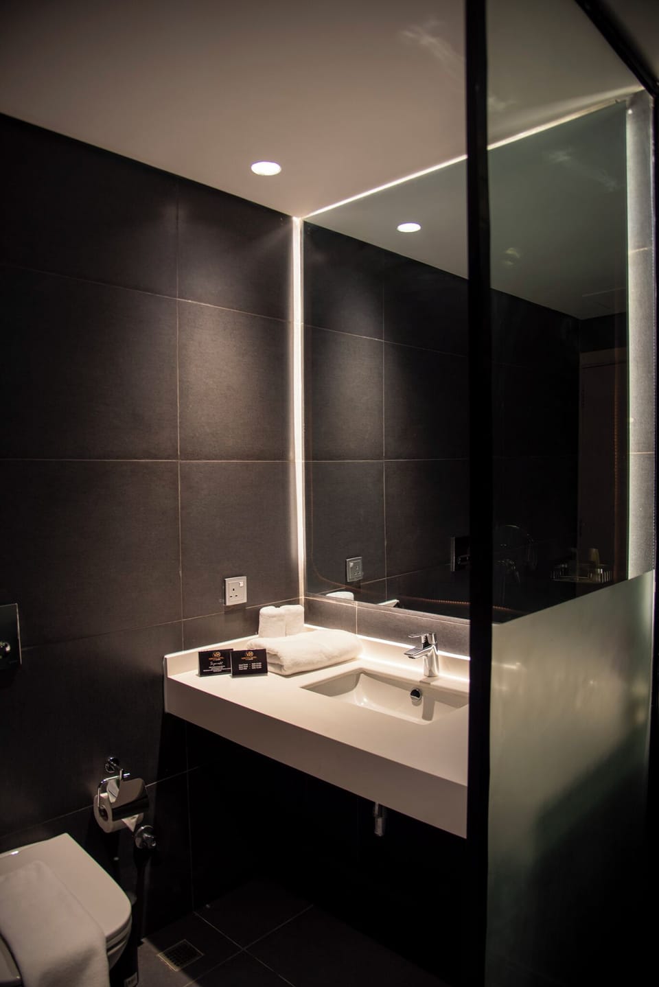 Executive Double Room | Bathroom | Combined shower/tub, deep soaking tub, rainfall showerhead