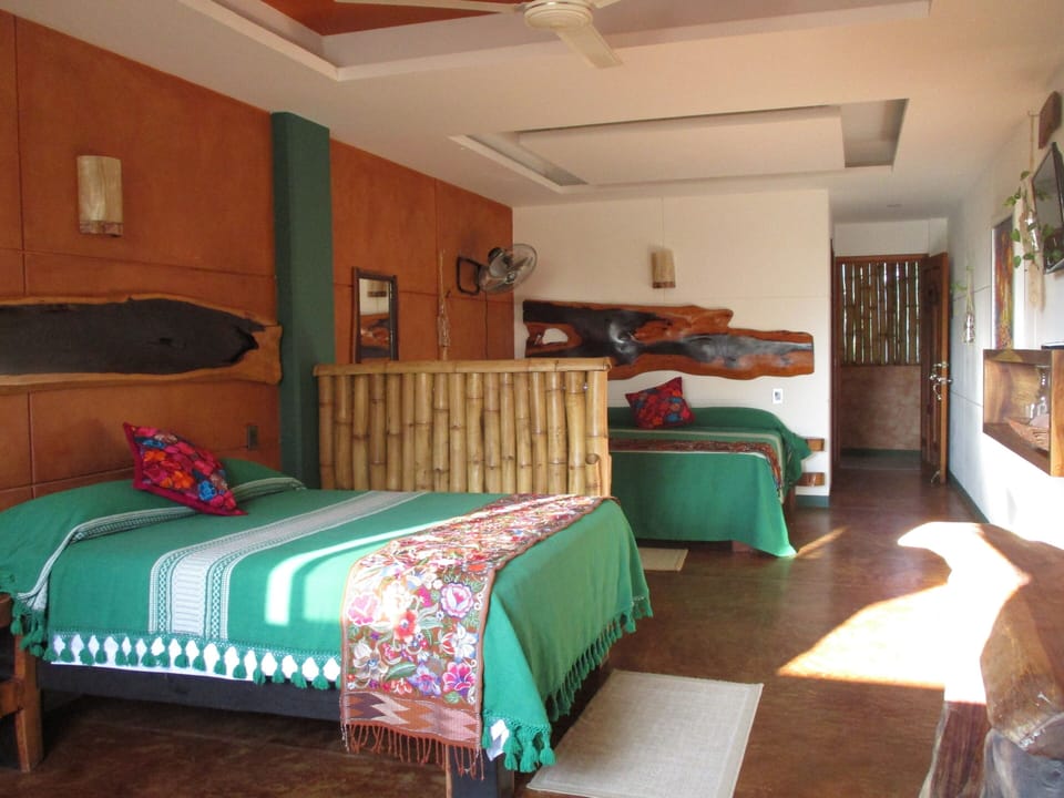 Grand Quadruple Room, Non Smoking, Private Bathroom | Free WiFi, bed sheets