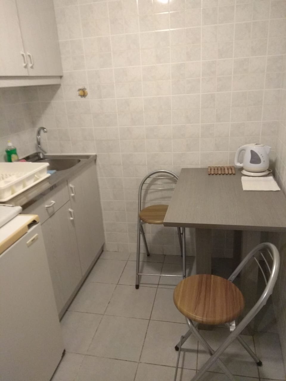Studio | Private kitchen | Fridge, coffee/tea maker, electric kettle