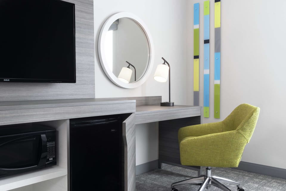 In-room safe, desk, laptop workspace, blackout drapes