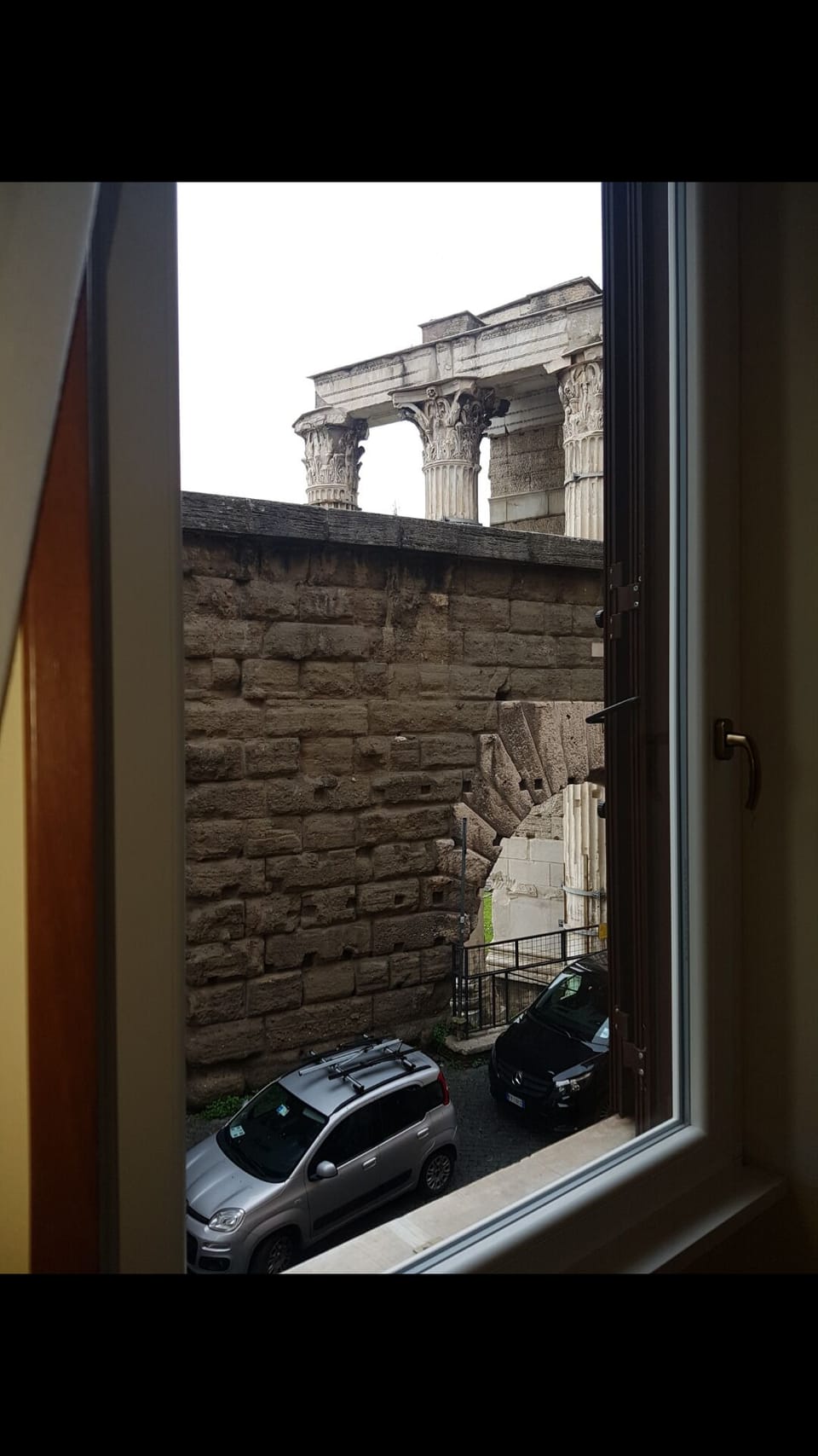 Double or Twin Room with Extra Bed and City View (Veneziana) | City view