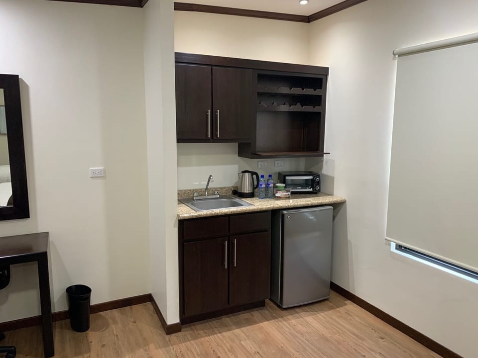 Studio Suite | Private kitchenette