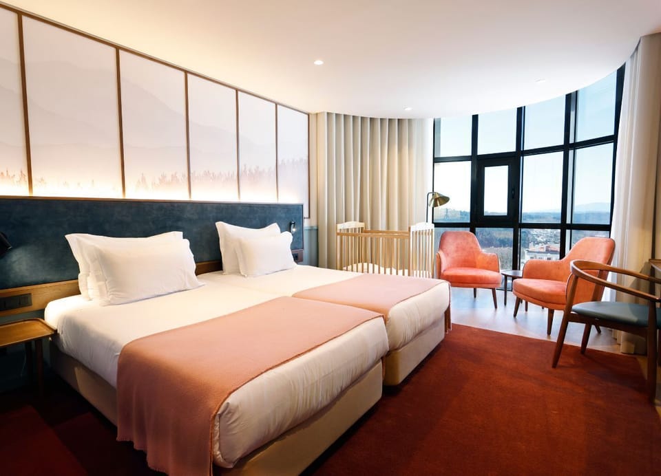 Minibar, in-room safe, soundproofing, free WiFi