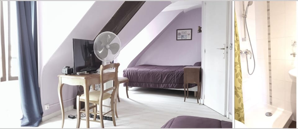 Comfort Double Room, 2 Double Beds | In-room safe, desk, soundproofing, cribs/infant beds