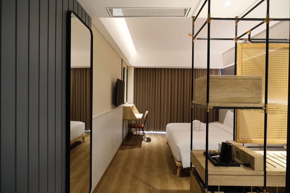 In-room safe, desk, soundproofing, iron/ironing board
