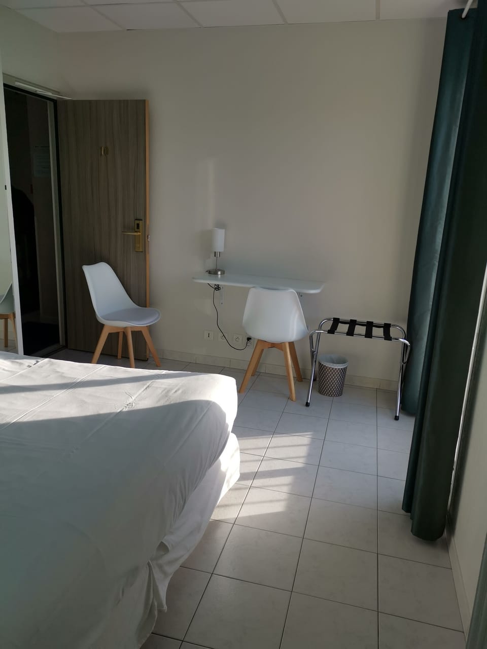 Superior Double Room | Minibar, in-room safe, desk, blackout drapes