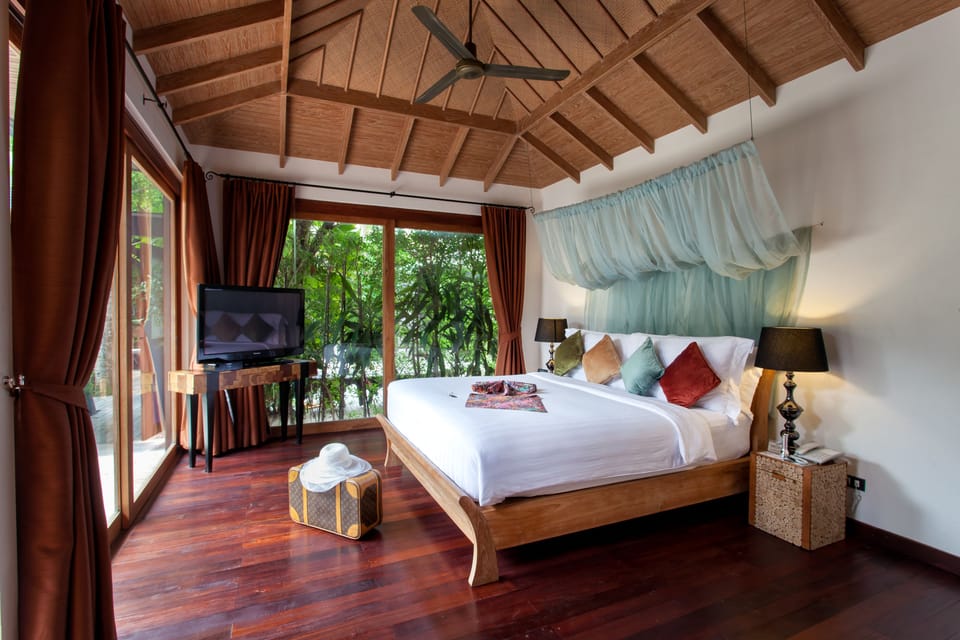 Junior Suite with Private Plunge Pool | Premium bedding, Select Comfort beds, minibar, in-room safe