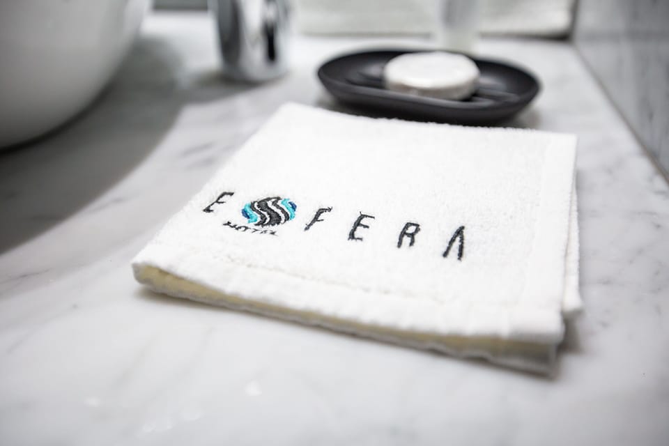 Premium Room | Bathroom amenities | Shower, towels, soap, shampoo