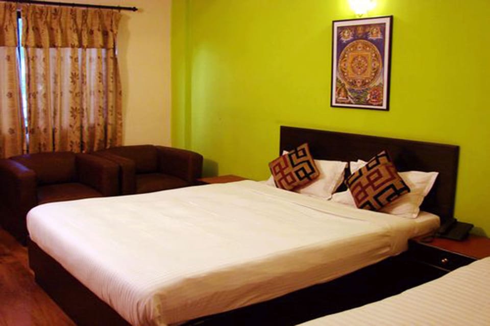Deluxe Non Ac Double | Bathroom | Shower, rainfall showerhead, designer toiletries, hair dryer
