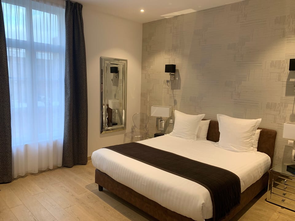Deluxe Double Room | In-room safe, blackout drapes, soundproofing, cribs/infant beds
