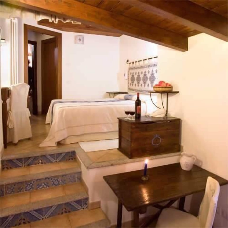 1 bedroom, Frette Italian sheets, down comforters, pillowtop beds