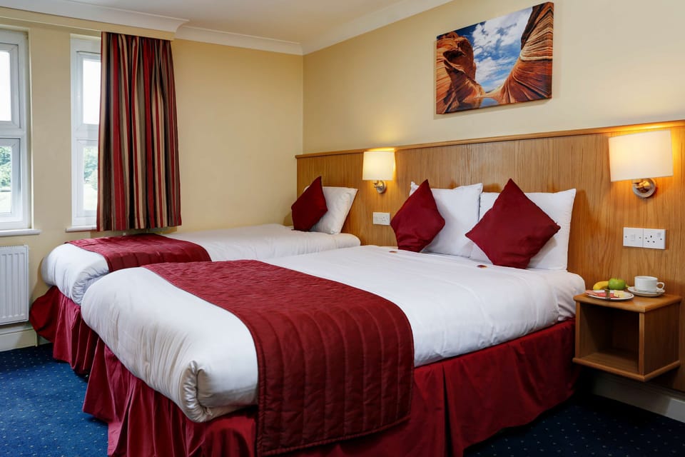 1 bedroom, in-room safe, desk, iron/ironing board