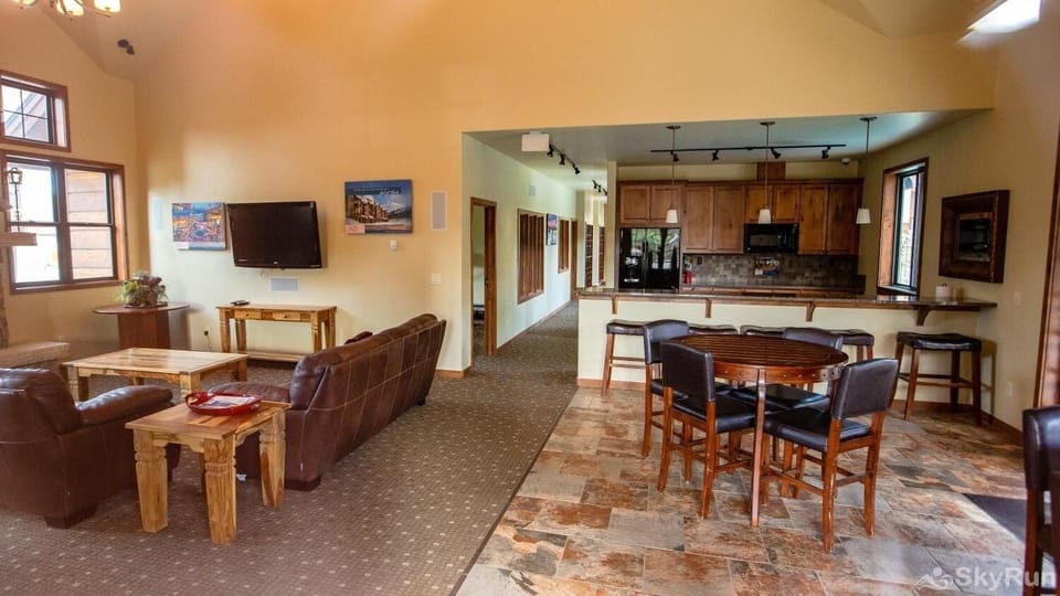 Condo, 1 Bedroom | Dining