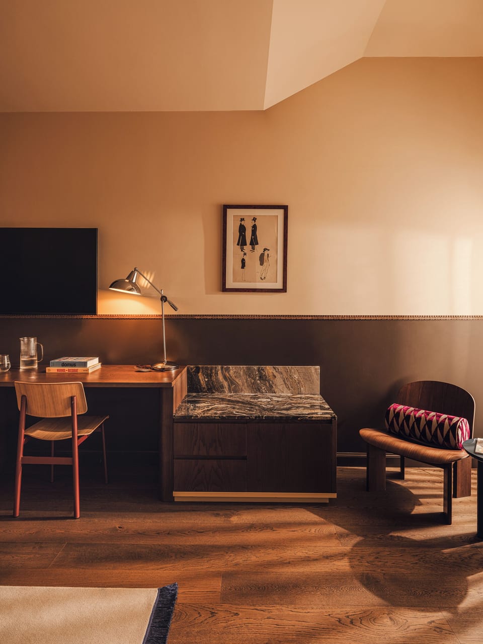 Premium bedding, down comforters, minibar, in-room safe