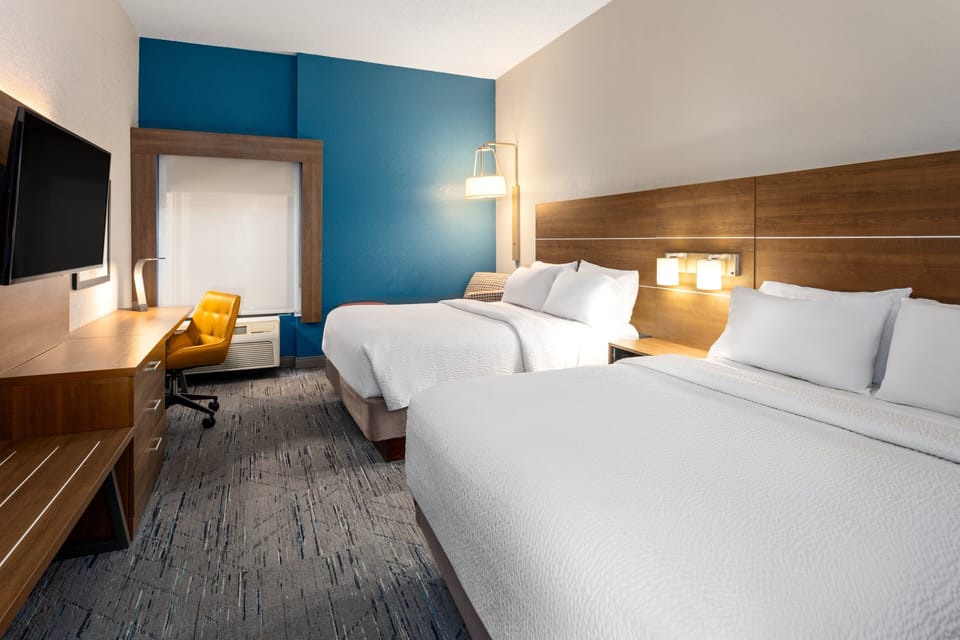 Standard Room, 2 Queen Beds | Premium bedding, pillowtop beds, in-room safe, desk