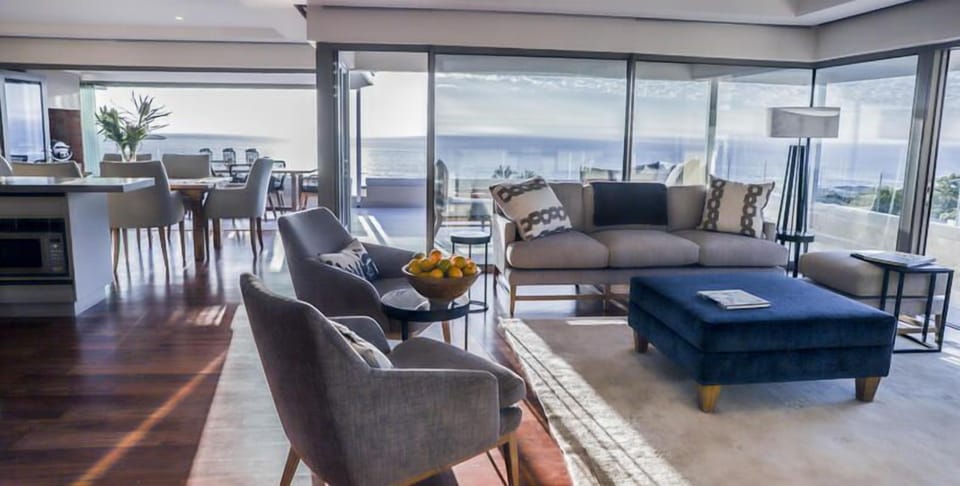 Luxury Penthouse, 3 Bedrooms | Living room