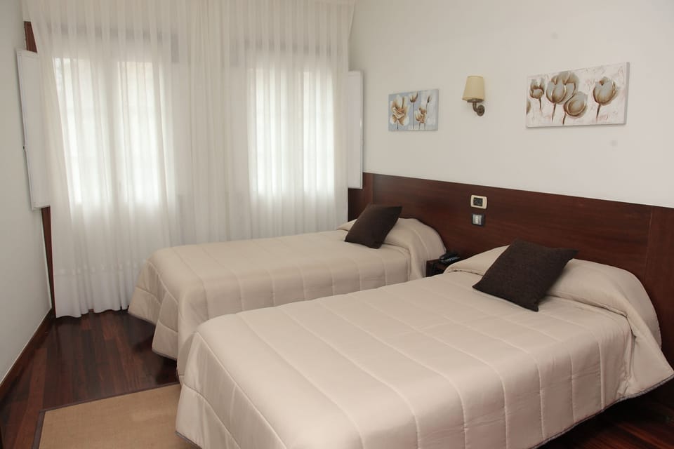 Double or Twin Room | In-room safe, desk, blackout drapes, free cribs/infant beds