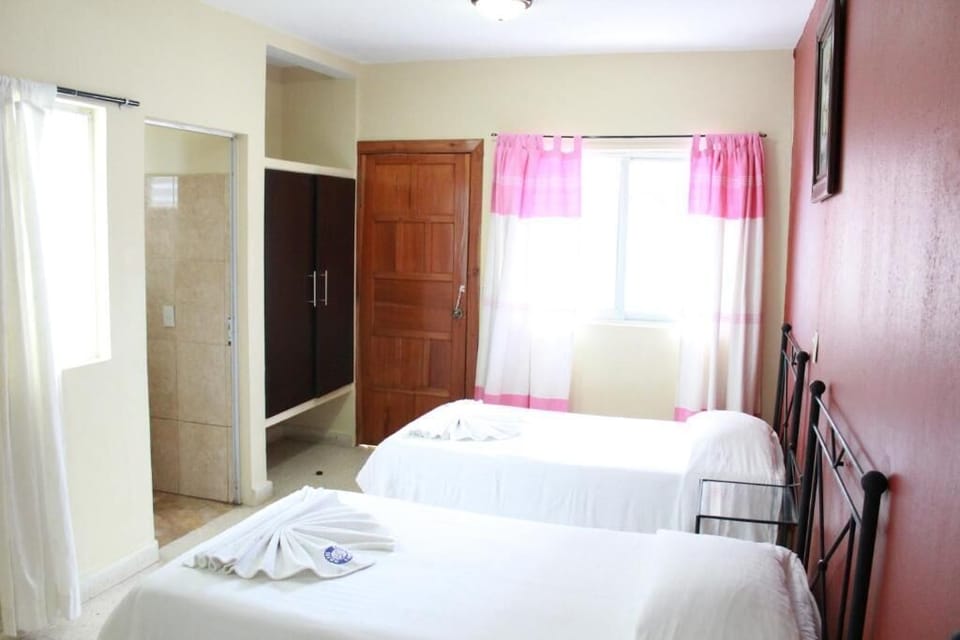 Standard Triple Room | WiFi (free)
