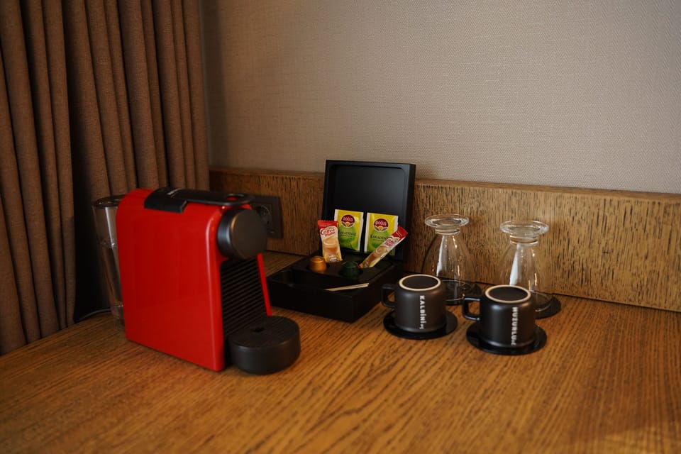 Luxury Double Room, Bathtub, Sea View | In-room safe, blackout drapes, soundproofing, iron/ironing board