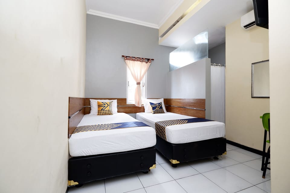 Standard Twin Room