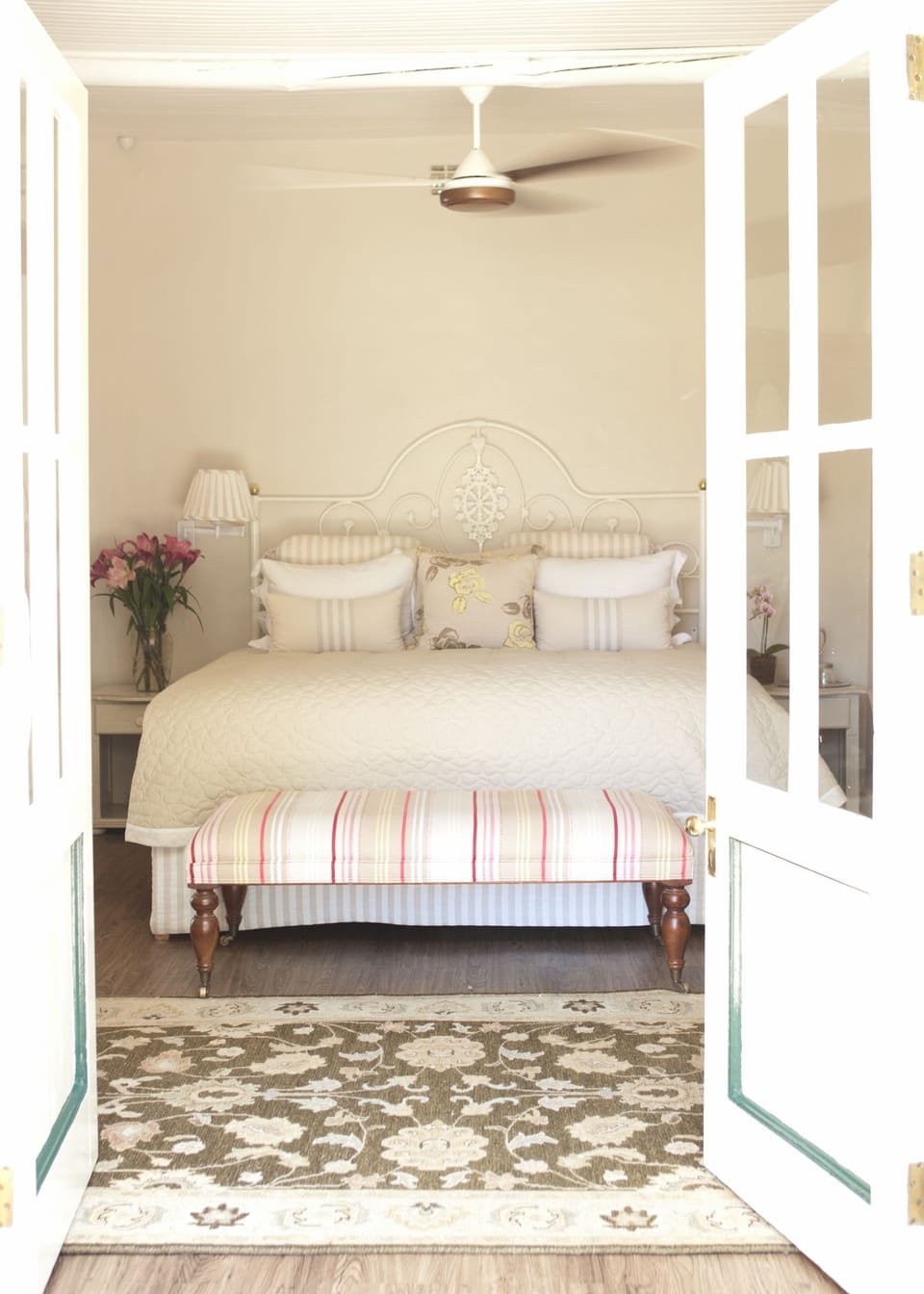 Suite (Orchid 3) | Egyptian cotton sheets, premium bedding, pillowtop beds, in-room safe