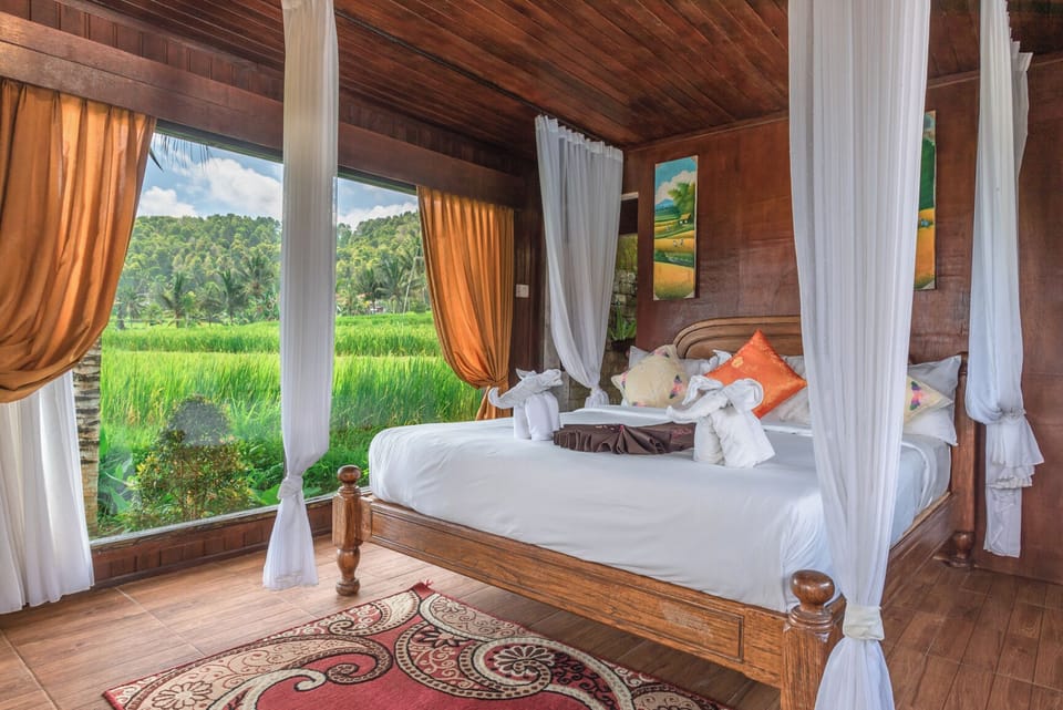 Deluxe Double Room | Free WiFi, bed sheets