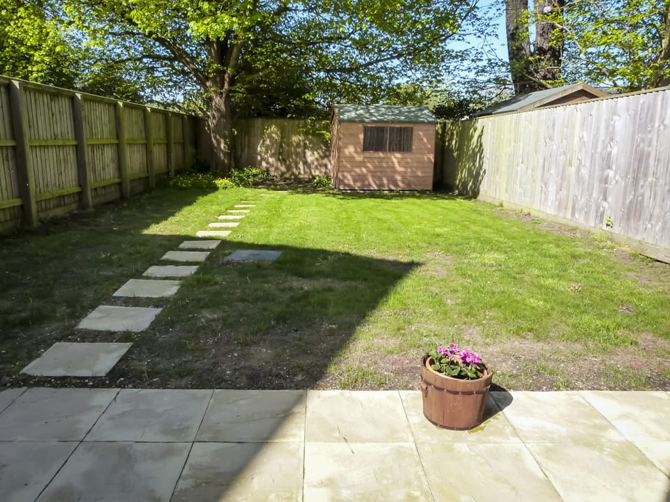 Cottage | Property grounds