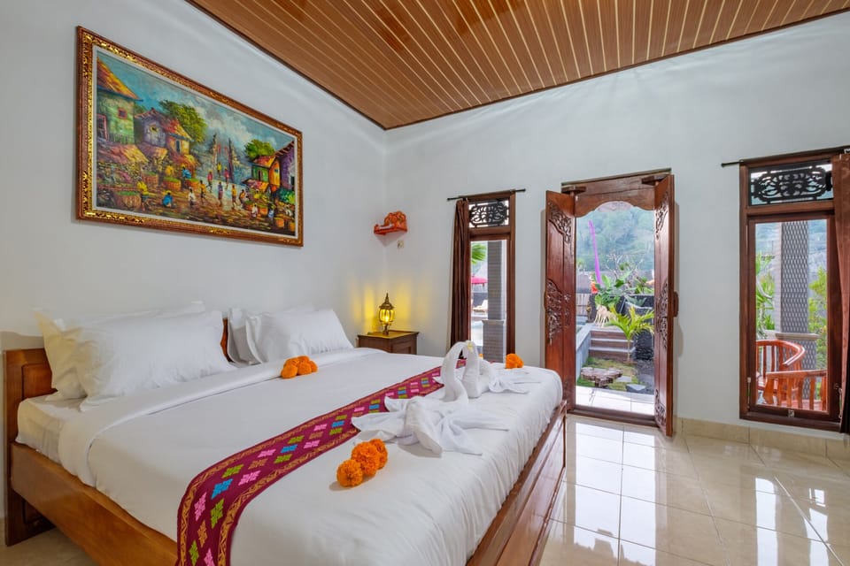 Traditional Double Room | Desk, rollaway beds, free WiFi, bed sheets