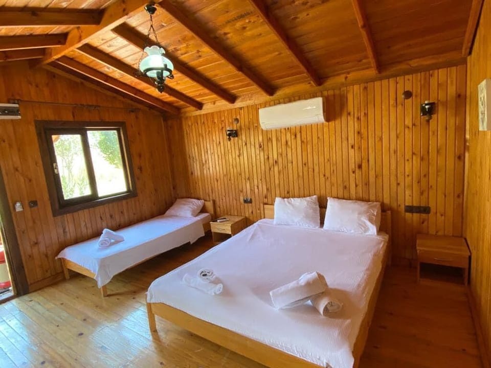 Standard Double or Twin Room, Pool View | Desk, laptop workspace, soundproofing, free WiFi
