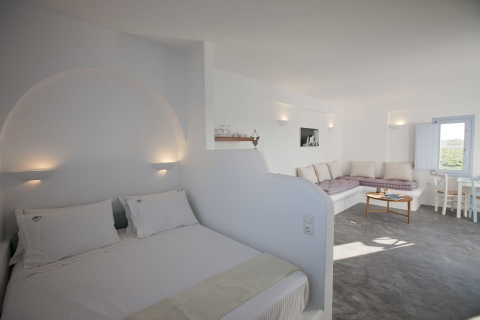 Egyptian cotton sheets, premium bedding, down comforters, pillowtop beds