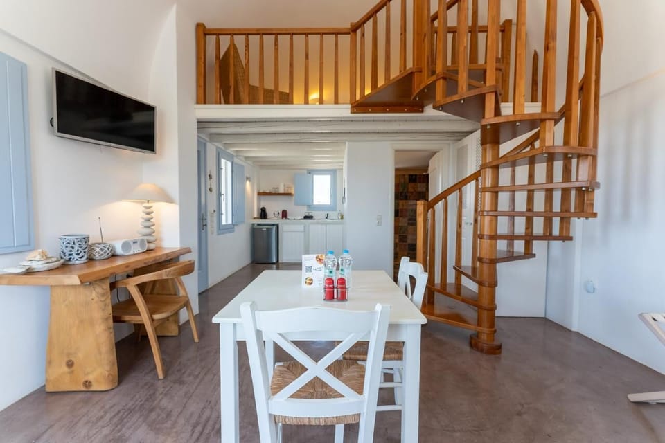 Duplex, 1 Bedroom | Egyptian cotton sheets, premium bedding, down comforters, pillowtop beds